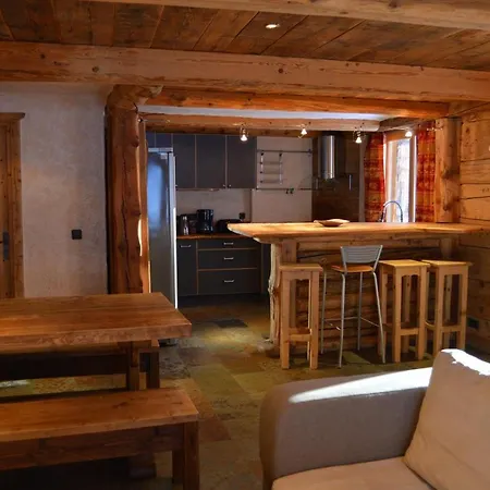 Bosset Style Chalet Bien Equipe Avec Cheminee Apartment Val-d'Isere